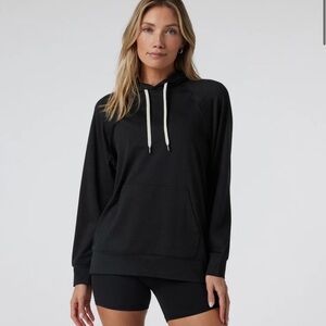 EUC Vuori Women’s Halo Oversized Hoodie Black Heather Medium
